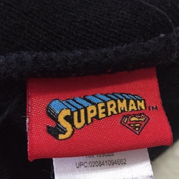 Superman Winter Hat - Picture 4 of 6